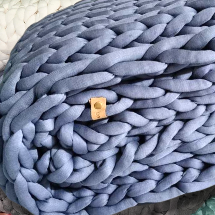 Reward: (Twin) Weighted Chunky Knit Throw